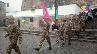 120 учнів з 15 шкіл мукачівської громади посвятили у "Джури" в замку "Паланок" 120 учнів з 15 шкіл мукачівської громади посвятили у "Джури" в замку "Паланок"