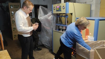 Підприємець із Донеччини перевіз до Житомира власне виробництво пластикової тари Підприємець із Донеччини перевіз до Житомира власне виробництво пластикової тари