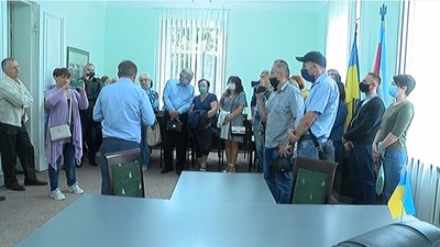 Протест і поліція: як міський голова Глухова на Сумщині повернувся до роботи Протест і поліція: як міський голова Глухова на Сумщині повернувся до роботи