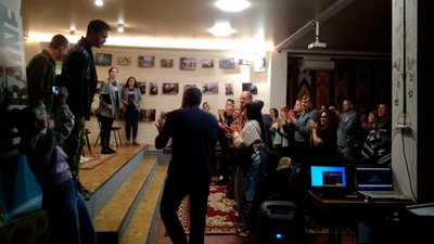 Збирали гроші для 121 бригади. У Кропивницькому вдруге читали п’єсу "Молочайник" про життя в окупації Збирали гроші для 121 бригади. У Кропивницькому вдруге читали п’єсу "Молочайник" про життя в окупації