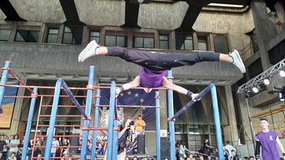Чемпіонат з воркауту в Харкові: хто став переможцем — фоторепортаж Чемпіонат з воркауту в Харкові: хто став переможцем — фоторепортаж