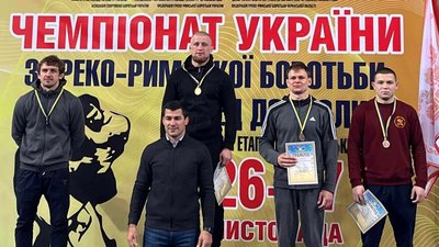 Мукачівці вибороли "золото" на Чемпіонаті України серед дорослих з греко-римської боротьби