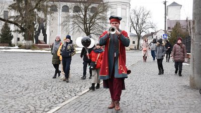 Луцький кликун підписав угоду і зобов'язався сурмити за графіком. Коли саме Луцький кликун підписав угоду і зобов'язався сурмити за графіком. Коли саме