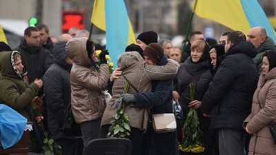 У Рівному попрощалися з чотирма загиблими бійцями, які загинули на Харківщині У Рівному попрощалися з чотирма загиблими бійцями, які загинули на Харківщині