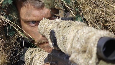 "Моїм надзавданням була потреба розказати світу про нашу боротьбу" — режисер фільму “Снайпер. Білий Ворон” Мар'ян Бушан