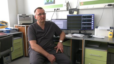 "Продовжувати працювати – мій обов'язок". У Франківську кардіохірург з Києва оперує пацієнтів із вадами серця "Продовжувати працювати – мій обов'язок". У Франківську кардіохірург з Києва оперує пацієнтів із вадами серця