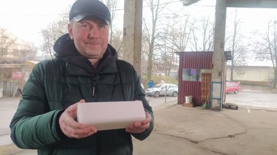 До Сум з Литви благодійники передали 22 тонни парафіну для окопних свічок До Сум з Литви благодійники передали 22 тонни парафіну для окопних свічок