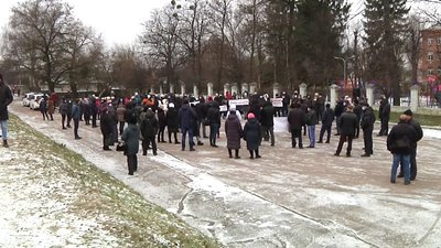 У Житомирі протестувальники перекривали Київське шосе – вимагали знизити тарифи У Житомирі протестувальники перекривали Київське шосе – вимагали знизити тарифи