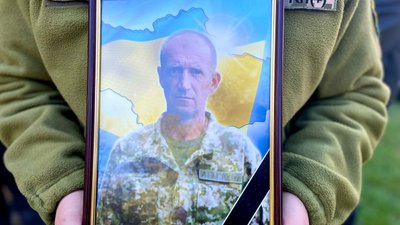 На Закарпатті попрощалися із загиблим прикордонником Михайлом Пачкалом