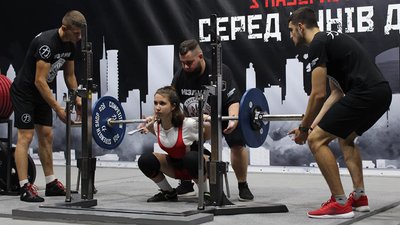 Дев’ятеро кропивничан виграли медалі Чемпіонат України з пауерліфтингу серед вихованців спортивних шкіл Дев’ятеро кропивничан виграли медалі Чемпіонат України з пауерліфтингу серед вихованців спортивних шкіл
