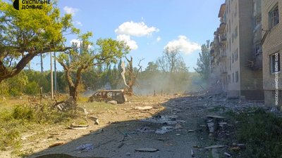 Наслідки обстрілів армії Росії у Миколаївській громаді