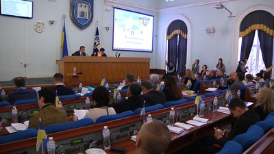 На 250 мільйонів менше, ніж цьогоріч. Житомирські депутати прийняли бюджет громади на 2023 рік На 250 мільйонів менше, ніж цьогоріч. Житомирські депутати прийняли бюджет громади на 2023 рік