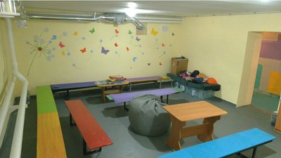 Уроки під час повітряної тривоги: як черкаські учні реагують на тривогу та які речі беруть в укриття Уроки під час повітряної тривоги: як черкаські учні реагують на тривогу та які речі беруть в укриття