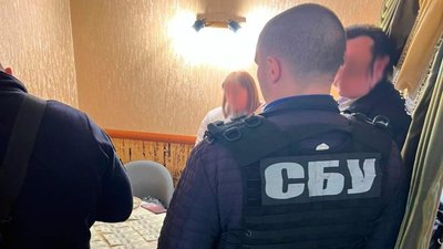 Передача в оренду земельної ділянки. На Кіровоградщині підозрюють у хабарництві депутатку селищної ради
