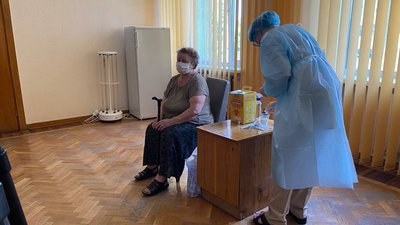 У Чернігові запрацював пункт масової вакцинації від COVID-19 У Чернігові запрацював пункт масової вакцинації від COVID-19
