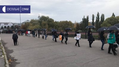 Сумами пройшла мовчазна "Хода за свободу" (ФОТО) Сумами пройшла мовчазна "Хода за свободу" (ФОТО)