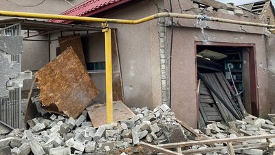 Внаслідок російських обстрілів у Херсоні загинули дві людини – прокуратура