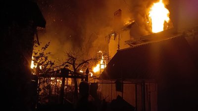 Будинок після влучання БпЛА в Одесі 6 квітня