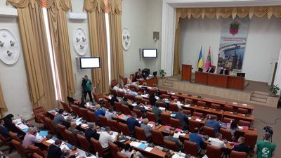 Депутати міськради Запоріжжя не підтримали петицію про заборону партії "ОПЗЖ" та "Партії Шарія"
