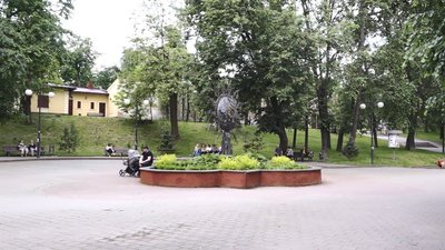 "Гетьманські вали". Історія скверу у середмісті Франківська "Гетьманські вали". Історія скверу у середмісті Франківська