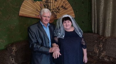 "Дбати одне про одного треба щодня, а не вітати тільки на свята",— подружжя з Кіровоградщини