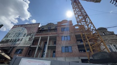 Сусіднє будівництво руйнує миколаївську пам'ятку-архітектури: мешканці подаватимуть до суду Сусіднє будівництво руйнує миколаївську пам'ятку-архітектури: мешканці подаватимуть до суду
