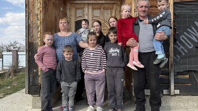 Багатодітна родина Осадчуків, Слобода-Небилівська, діти