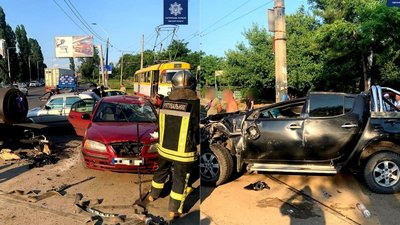 В Одесі зіштовхнулися два легковики: четверо людей травмувалися В Одесі зіштовхнулися два легковики: четверо людей травмувалися