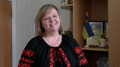 "Не віджив, а живеш". Пенсіонерки з Городні займаються танцями попри хвороби й новини про війну "Не віджив, а живеш". Пенсіонерки з Городні займаються танцями попри хвороби й новини про війну