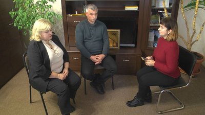 "Коли бачиш людей на колінах – сльози": подружжя з Волині повертає тіла загиблих бійців додому "Коли бачиш людей на колінах – сльози": подружжя з Волині повертає тіла загиблих бійців додому
