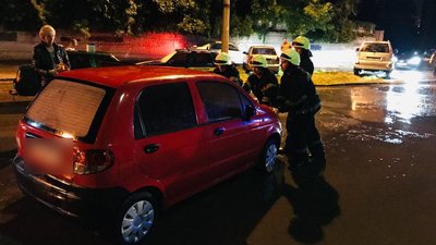 Унаслідок негоди 13 червня на проїжджих частинах Запоріжжя піднявся рівень води