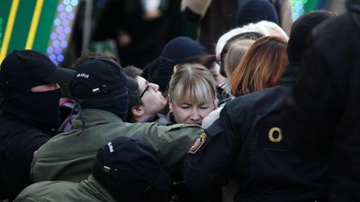 Білоруські силовики розігнали жіночий марш, є затримані Білоруські силовики розігнали жіночий марш, є затримані