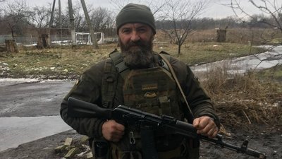 "Йому б це сподобалось": харків’янка, яка втратила чоловіка під Бахмутом, шиє одяг для поранених "Йому б це сподобалось": харків’янка, яка втратила чоловіка під Бахмутом, шиє одяг для поранених