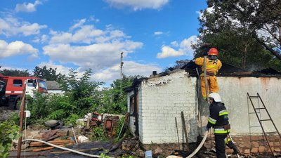 Через обстріли на Миколаївщині виникли чотири пожежі