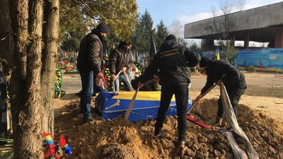 У Сумах поховали штаб-сержанта Олександра Гончарова, який загинув на Вугледарському напрямку У Сумах поховали штаб-сержанта Олександра Гончарова, який загинув на Вугледарському напрямку