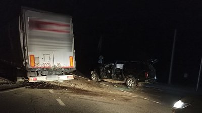 В аварії за участі легковика та вантажівки на Волині травмувалися п'ятеро людей В аварії за участі легковика та вантажівки на Волині травмувалися п'ятеро людей