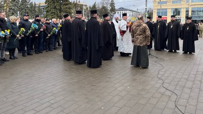 Панахида за загиблими Героями Небесної Сотні у Луцьку Панахида за загиблими Героями Небесної Сотні у Луцьку