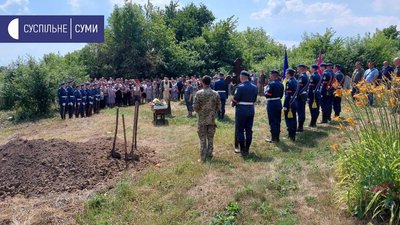 На Сумщині прощаються з загиблим в ООС Євгенієм Курасовим На Сумщині прощаються з загиблим в ООС Євгенієм Курасовим