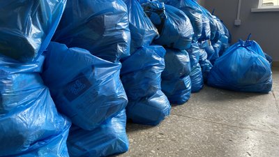 Понад рік без води. У Олександро-Калинове на Донеччині доставили гуманітарну допомогу Понад рік без води. У Олександро-Калинове на Донеччині доставили гуманітарну допомогу