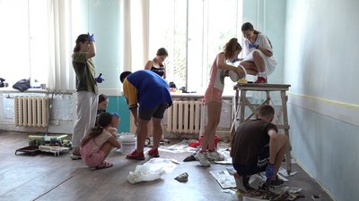На Черкащині школярі самостійно облаштовують молодіжну кімнату