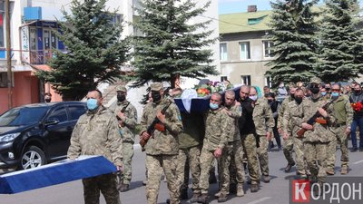 На Волині попрощалися з загиблим бійцем На Волині попрощалися з загиблим бійцем