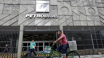 Заворушення у Бразилії: нафтовий гігант посилив безпеку на заводах