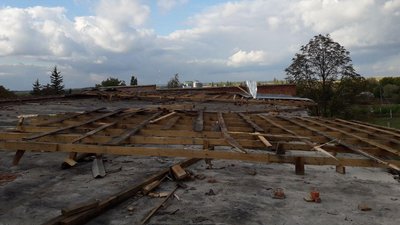 В Іванівці вітер пошкодив школу та 10 будинків В Іванівці вітер пошкодив школу та 10 будинків