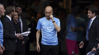 Пеп Гвардіола вигравав чемпіонства у трьох клубах: "Барселоні", "Баварії" та "Ман Сіті". Пеп Гвардіола вигравав чемпіонства у трьох клубах: "Барселоні", "Баварії" та "Ман Сіті".
