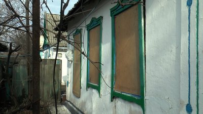 обстріл пошкоджений будинок армія РФ РСЗВ "Урагани" селище Цукурине Донецька область обстріл пошкоджений будинок армія РФ РСЗВ "Урагани" селище Цукурине Донецька область
