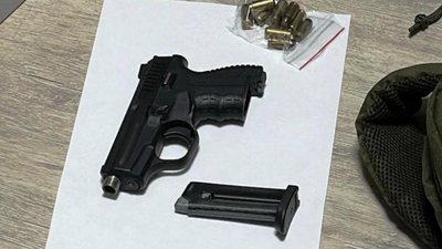 Пістолет, яким вбили людину