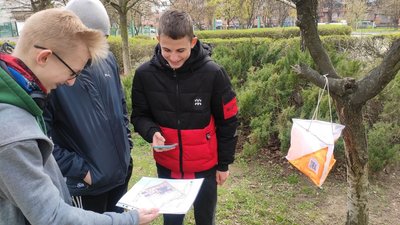 В Луцькій школі влаштували квест для учнів та нових школярів-переселенців В Луцькій школі влаштували квест для учнів та нових школярів-переселенців