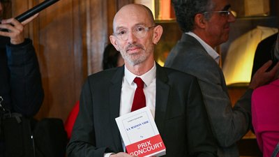 Лоран Мовіньє премія Гонкура