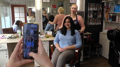 У Миколаєві мами, які виховують дітей з інвалідністю, зможуть безкоштовно відвідати салон краси У Миколаєві мами, які виховують дітей з інвалідністю, зможуть безкоштовно відвідати салон краси
