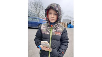 Павло заробив 12 тисяч гривень Павло заробив 12 тисяч гривень